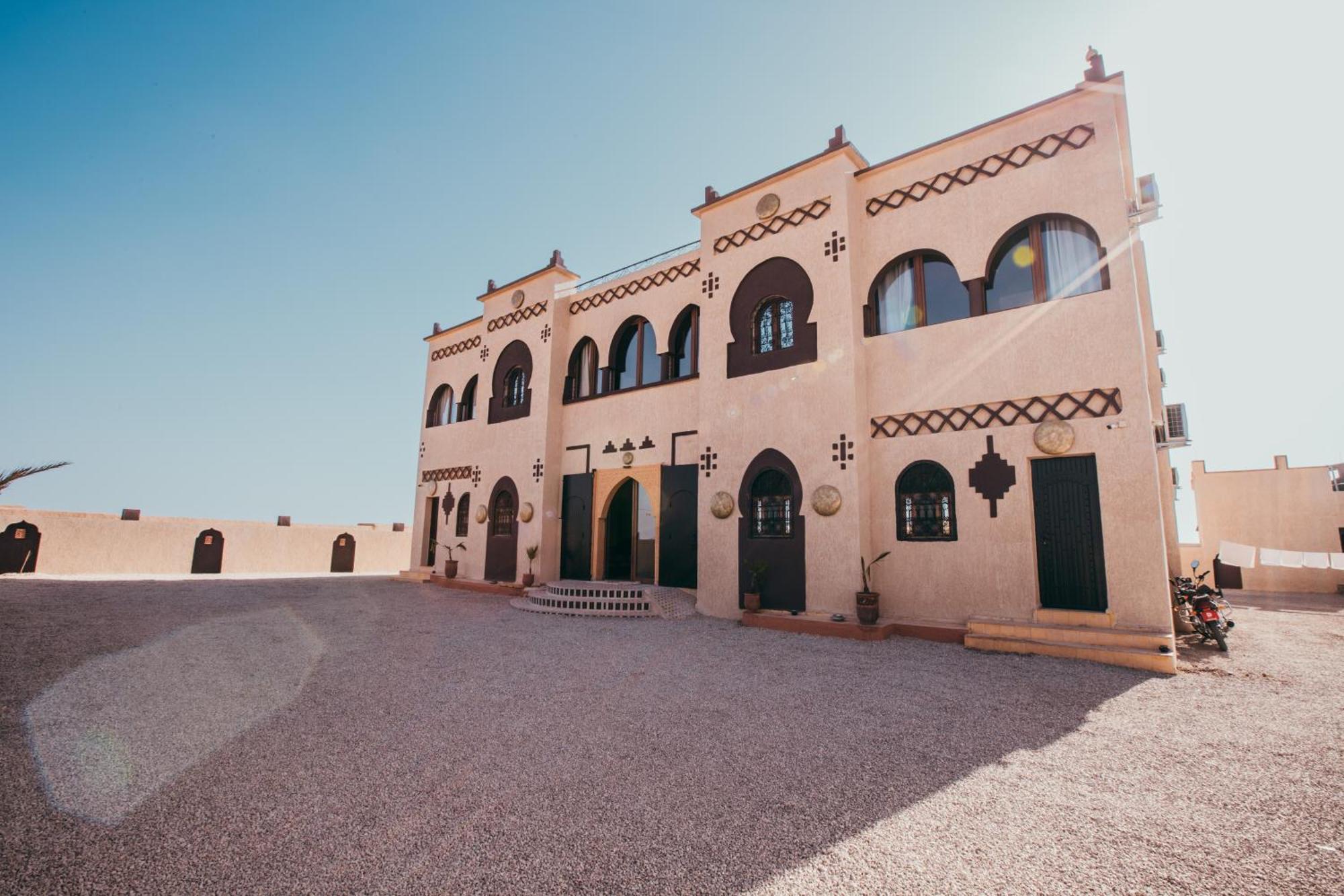 Traditional Riad Merzouga Dunes Exterior foto